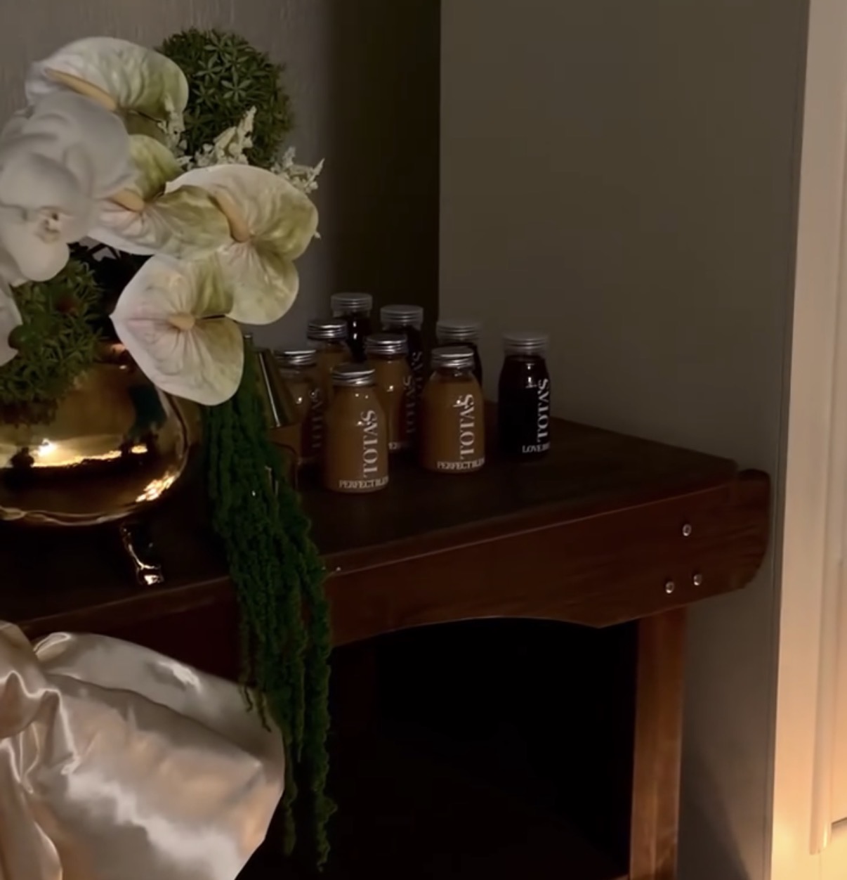 Candlelight  — Ring for Coffee 4
